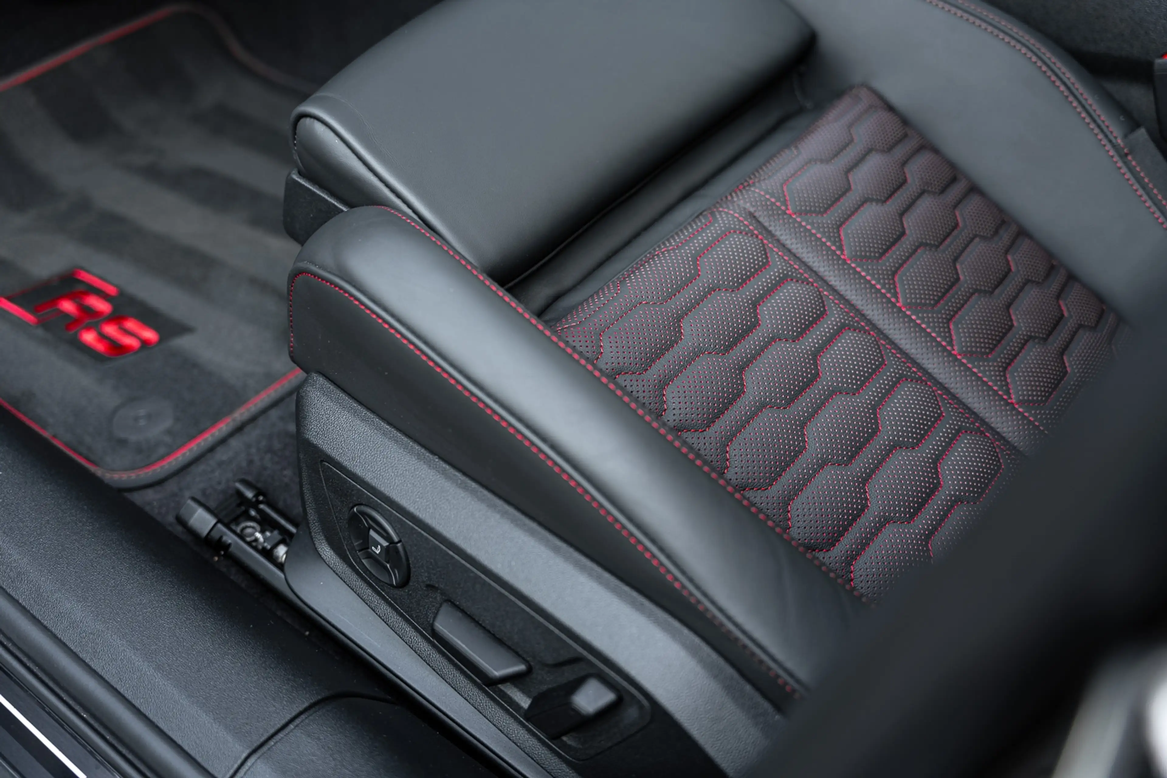 Audi RS5 Avant 2.9 TFSI | Carbon in- & exterieur | Audi Spo — photo 8