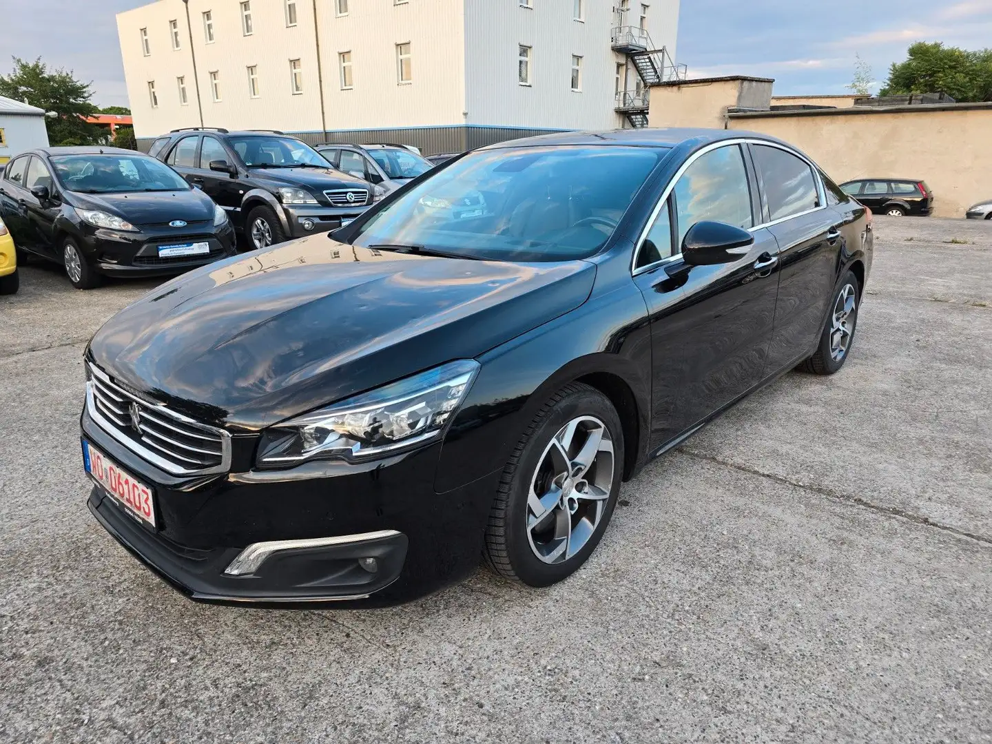 Peugeot 508 Blue-HDi Féline 2.0 Zwart - 1
