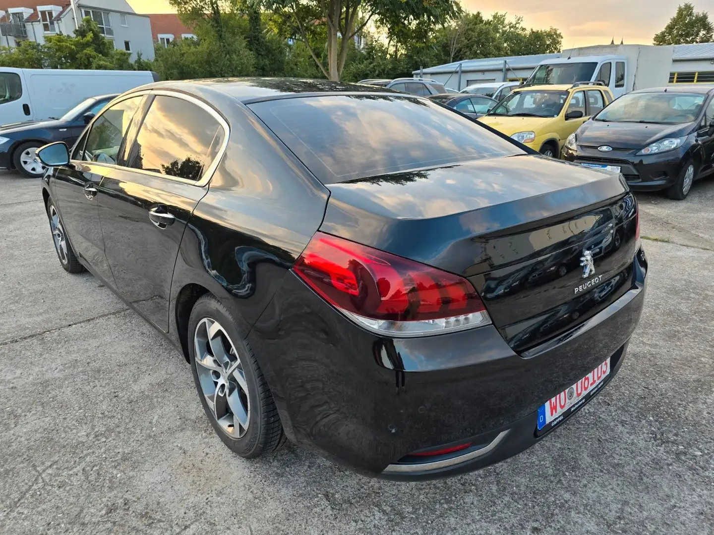 Peugeot 508 Blue-HDi Féline 2.0 Zwart - 2