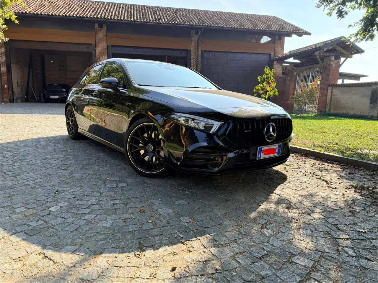 Mercedes-Benz A 35 AMG