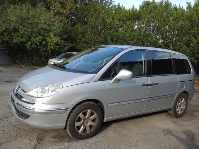 Peugeot 807 807 Diesel HDi 160 Allure (1-Hand) Sitze