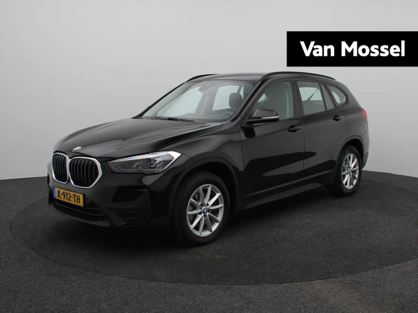 BMW X1 sDrive18i Executive Edition AUTOMAAT | NAVIGATIE G Noir - 1