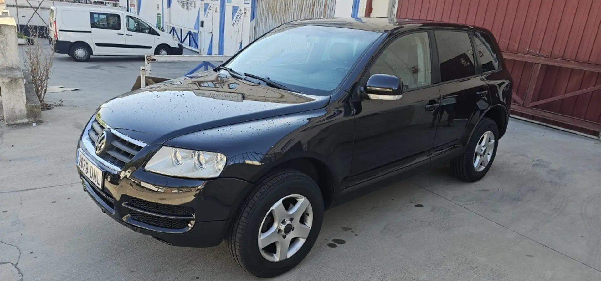 Volkswagen Touareg 2.5TDI R5 Tiptronic Noir - 2