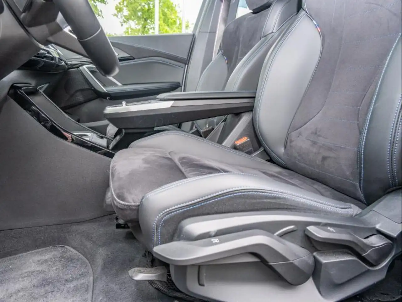 BMW iX2 xDrive30 / M Sport Pro, миниатюра 9