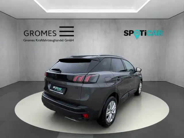 Peugeot 3008 view 3