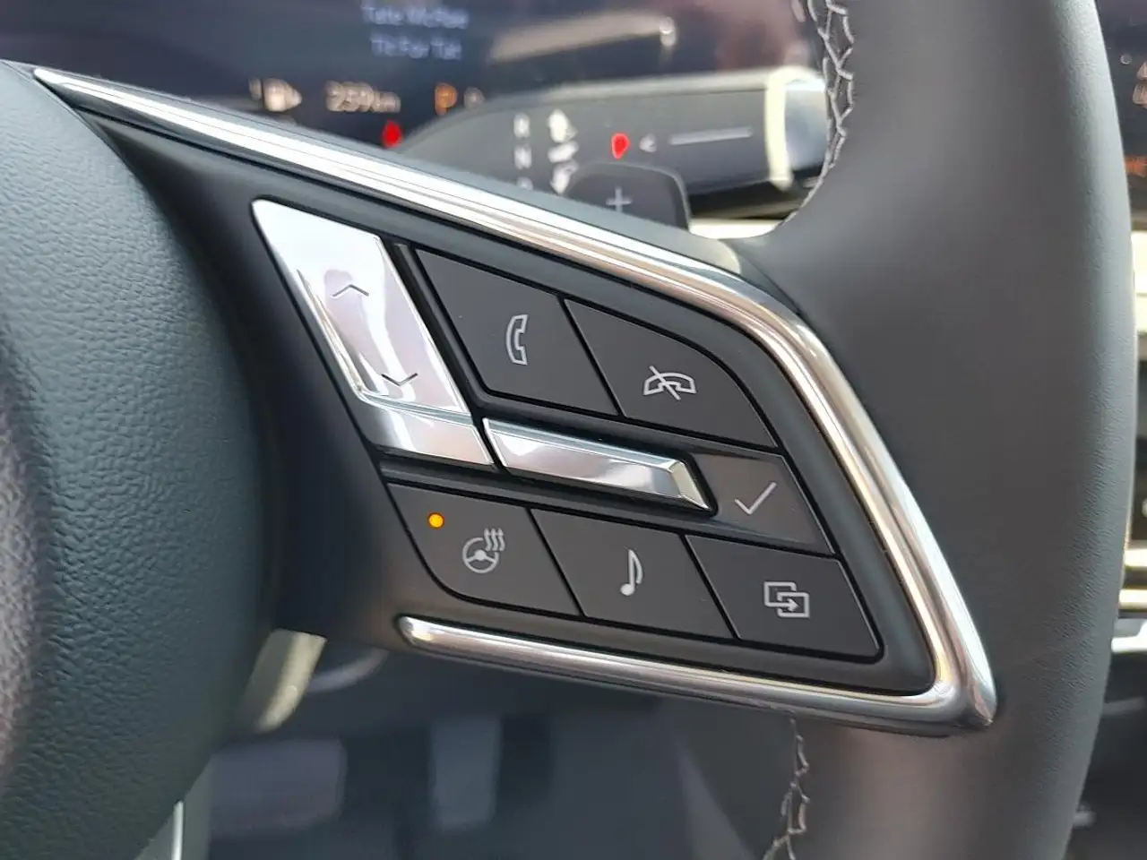 Buick Envision photo Buick Envision