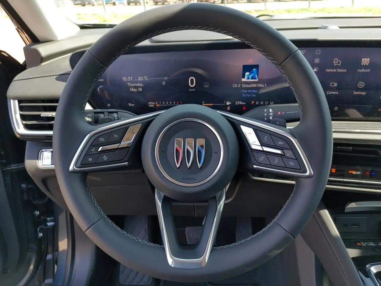 Buick Envision photo Buick Envision