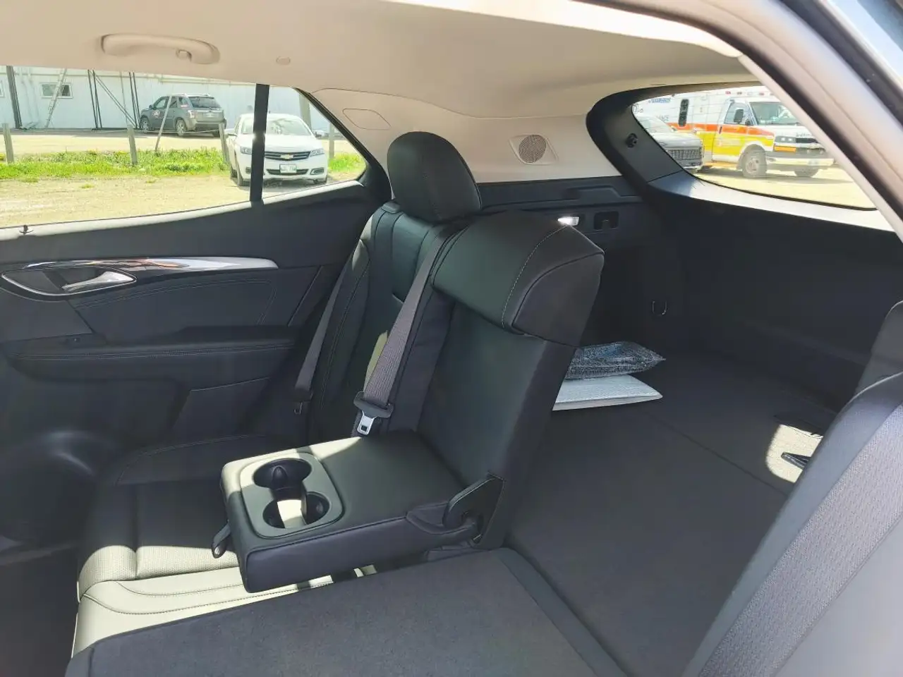 Buick Envision photo Buick Envision