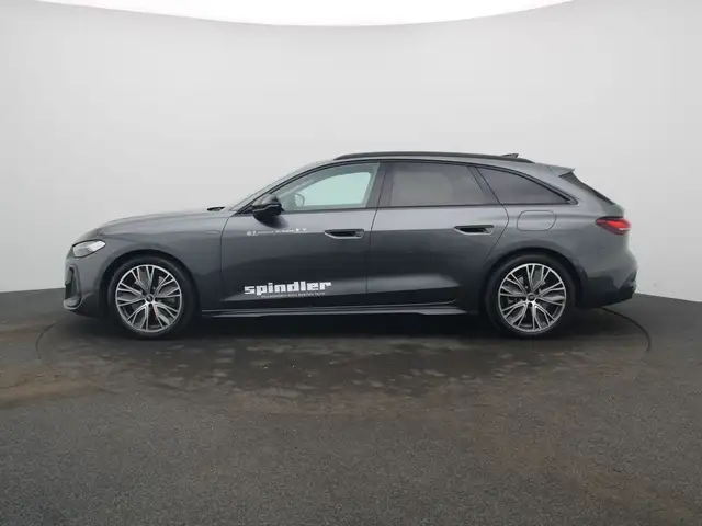 Audi A5 view 4