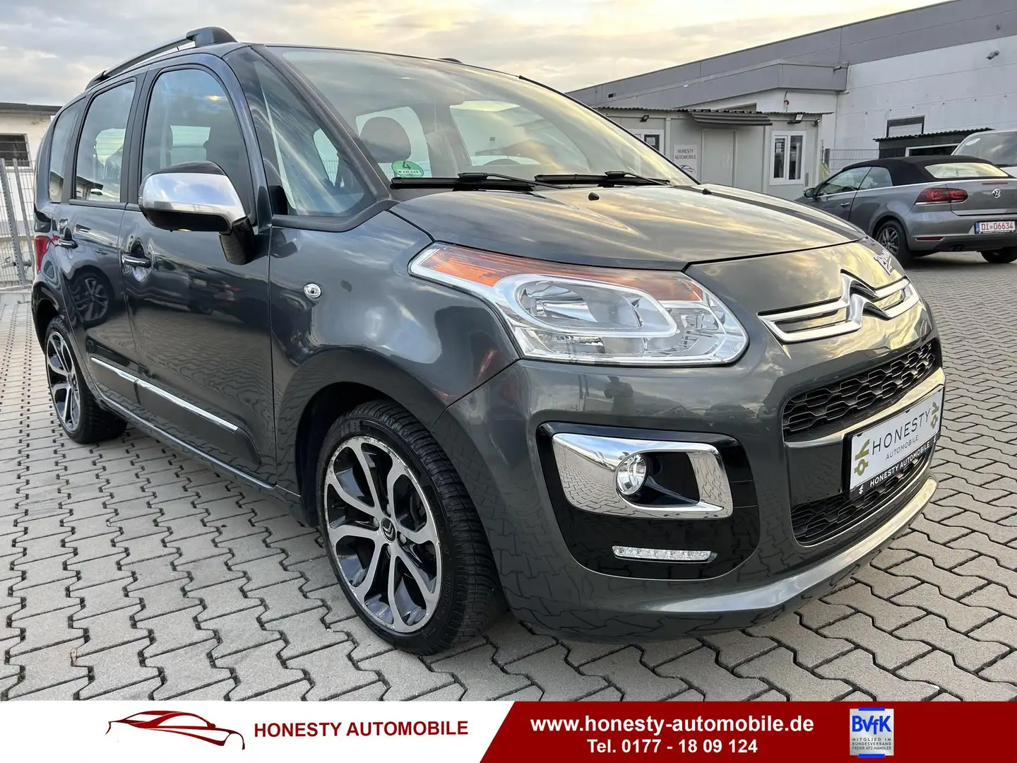 Citroen C3 Picasso 1.6 VTi 120 Selection*TEMPOMAT*AUX*FREISPEINRIC... Gris - 1
