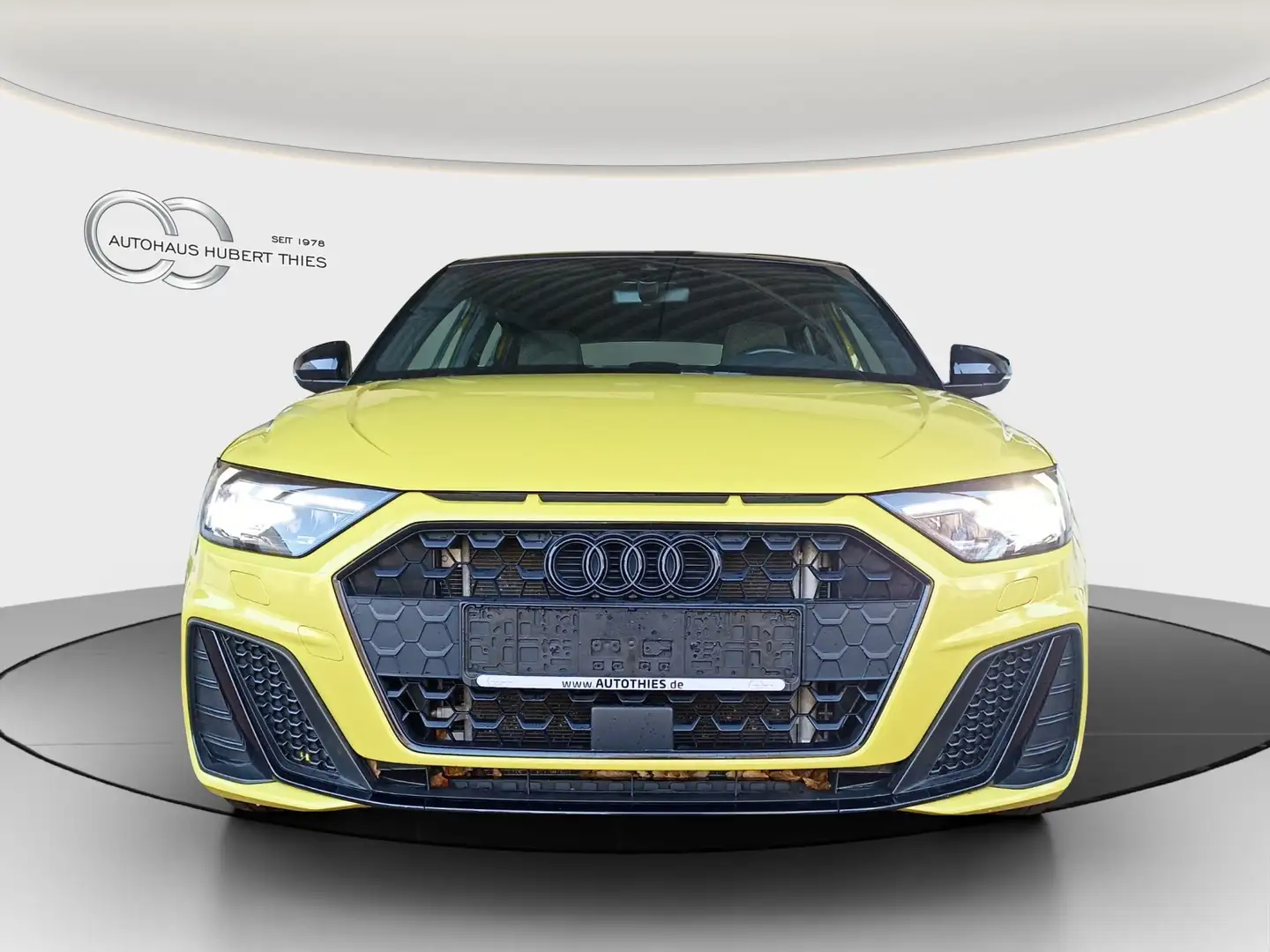 Audi A1 Sportback 1,0 TFSI edition one S-tronic S-Line Gelb - 2