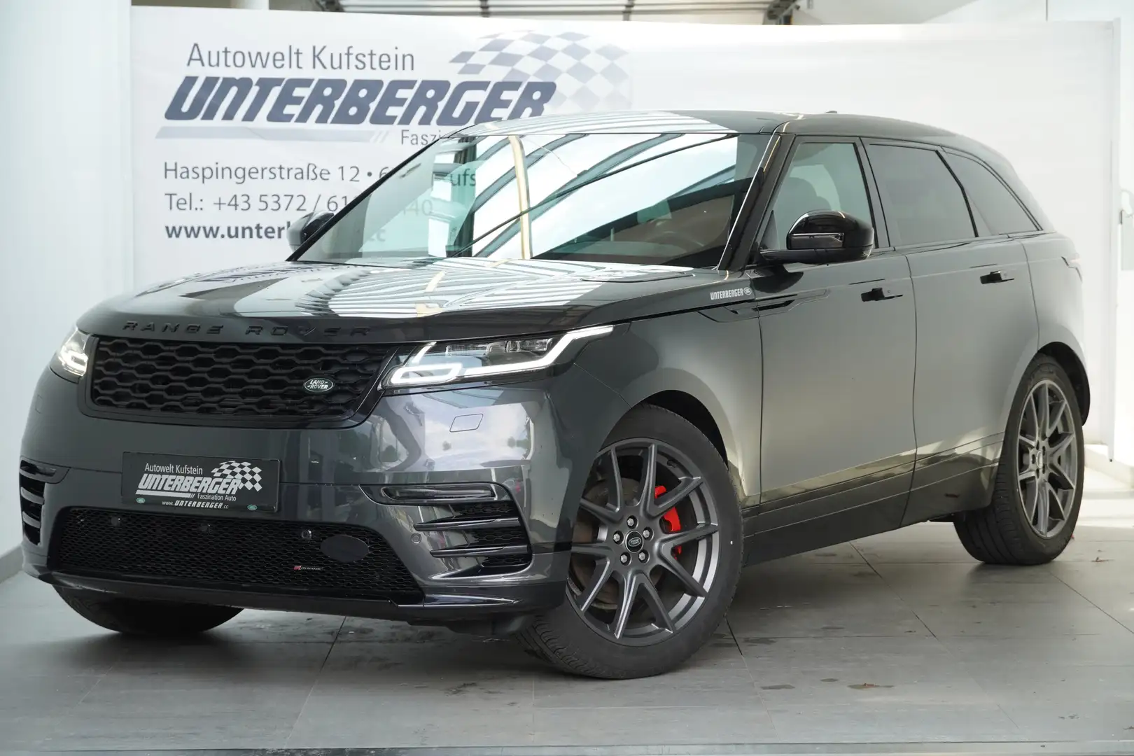 Land Rover Range Rover Velar Range Rover Velar R-Dynamic SE 204PS Grau - 1