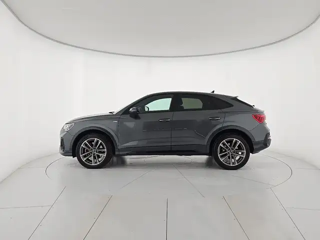 Audi Q3 view 2