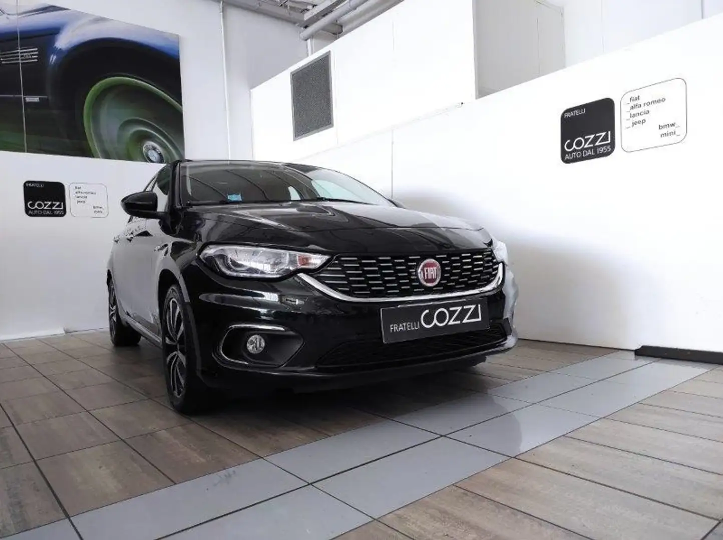 Fiat Tipo (2015-->) - Tipo 1.6 Mjt S&S DCT 5 porte Lounge Groen - 1