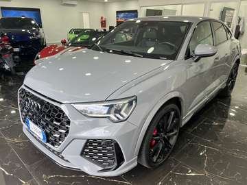 Q3 RS 2.5 quattro s-tronic