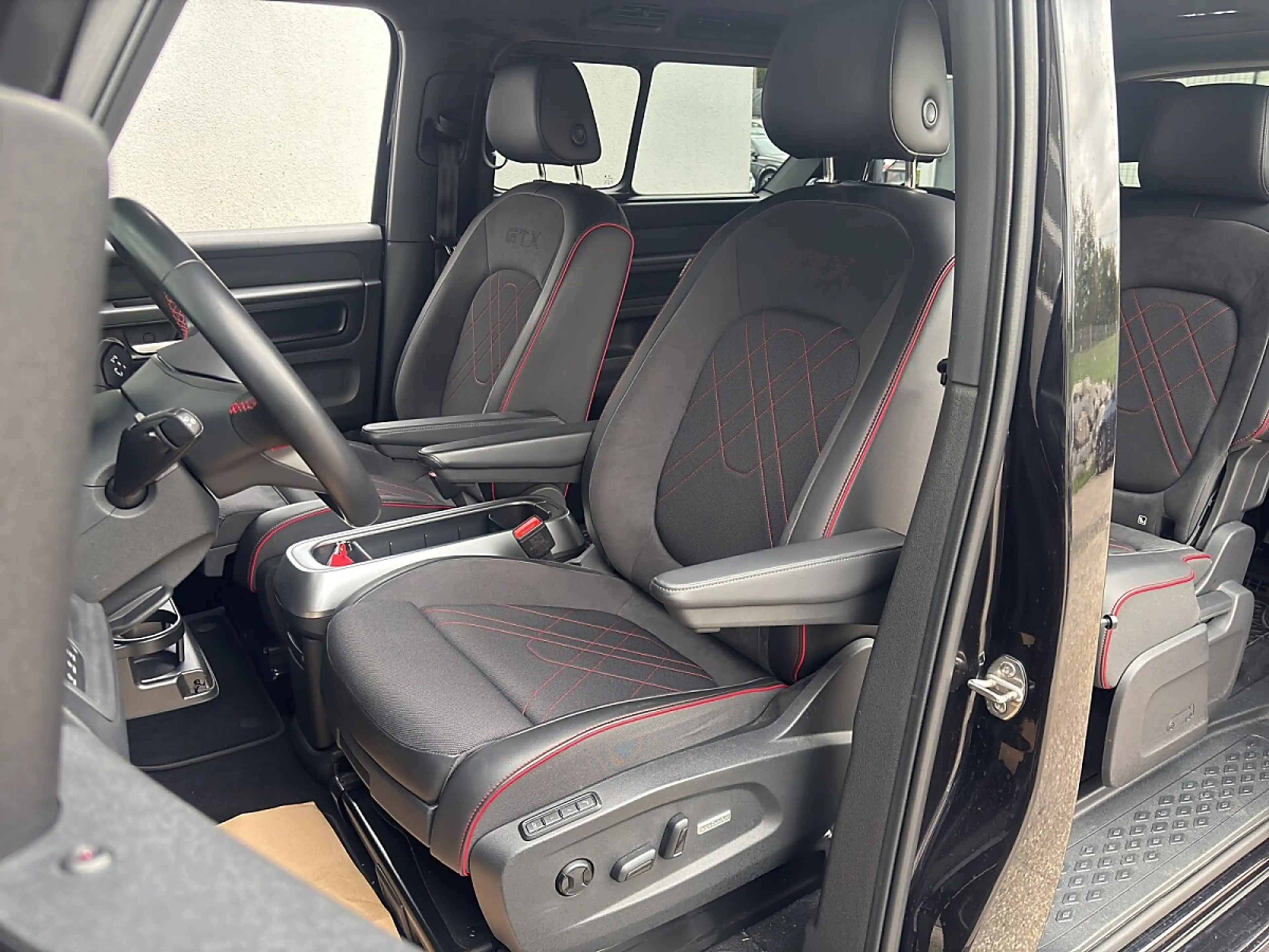 Volkswagen ID. Buzz ID.Buzz 4Motion GTX LR 86kWh, Harman, 360 Grad ... — photo 8