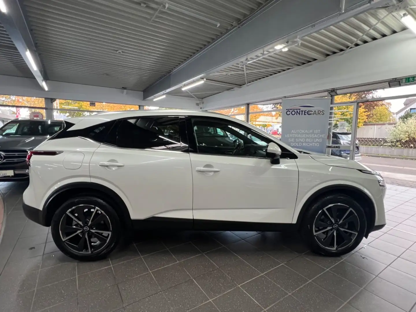 Nissan Qashqai 1.3 TEKNA+ plus VC+ACC+PANO+360°+HuD Weiß - 1