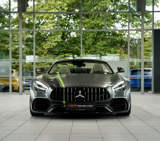 Mercedes-Benz Amg GT view 4