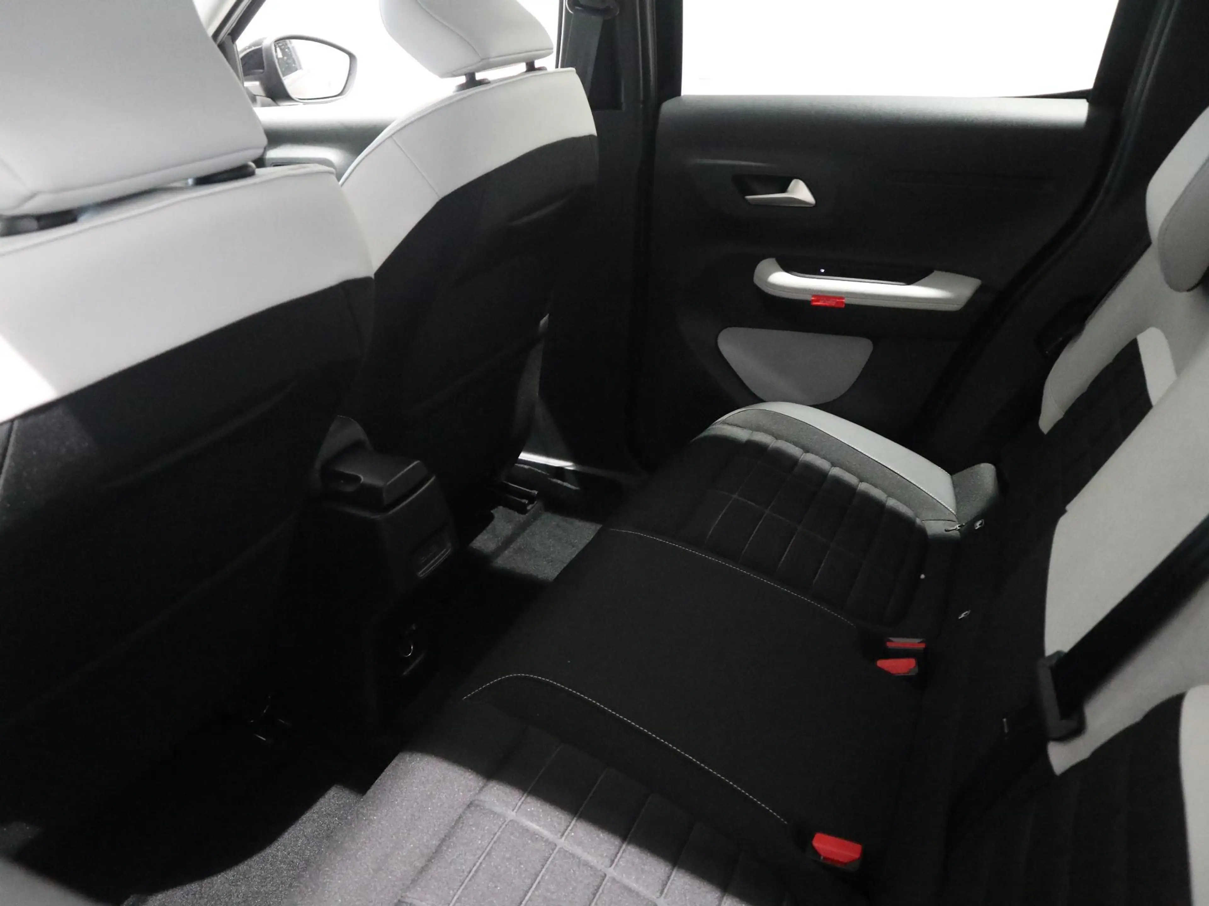 Citroen E-C3 Max 113pk 44 kWh — photo 10