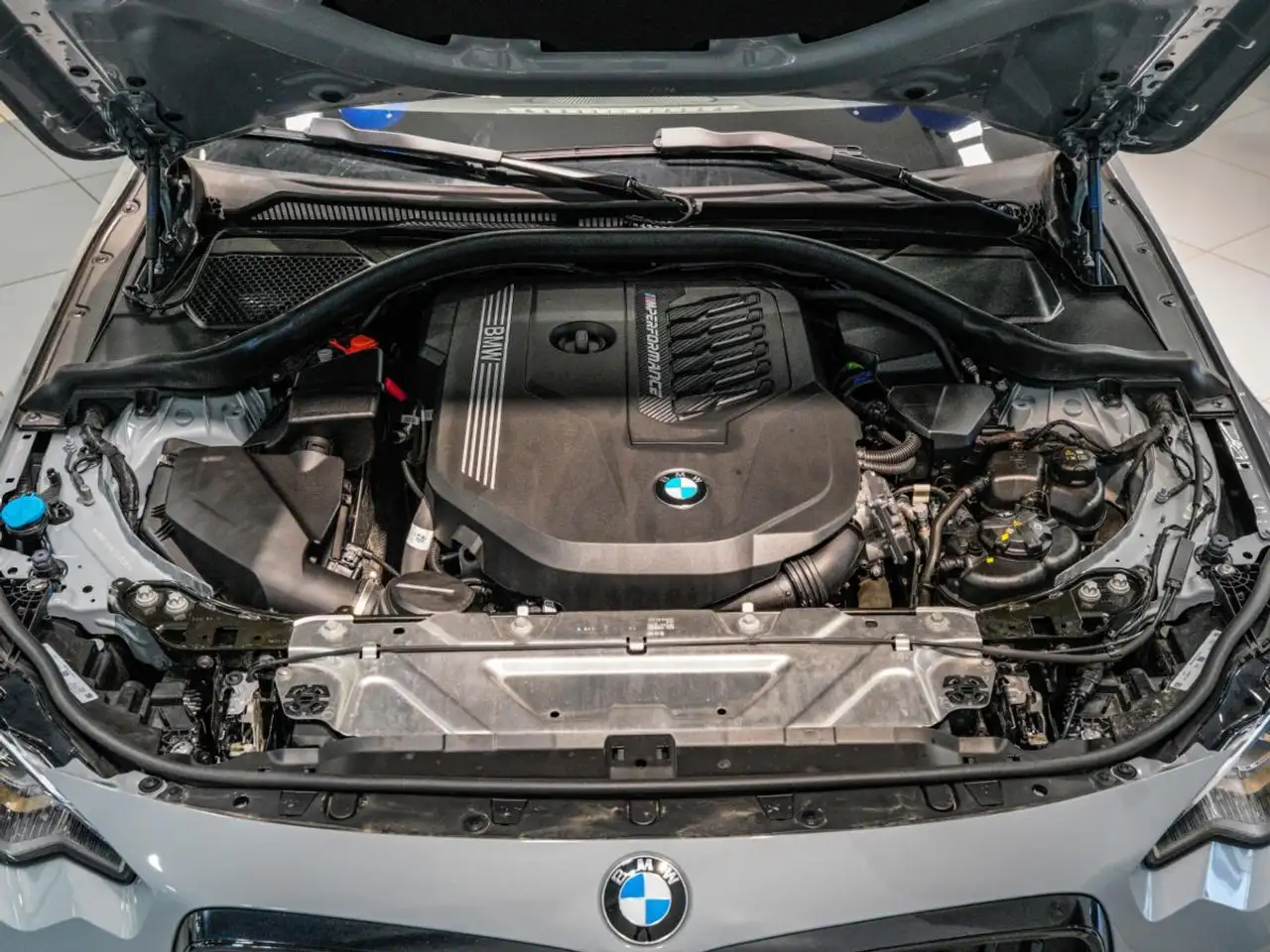 BMW 2 Series снимка BMW 2 Series