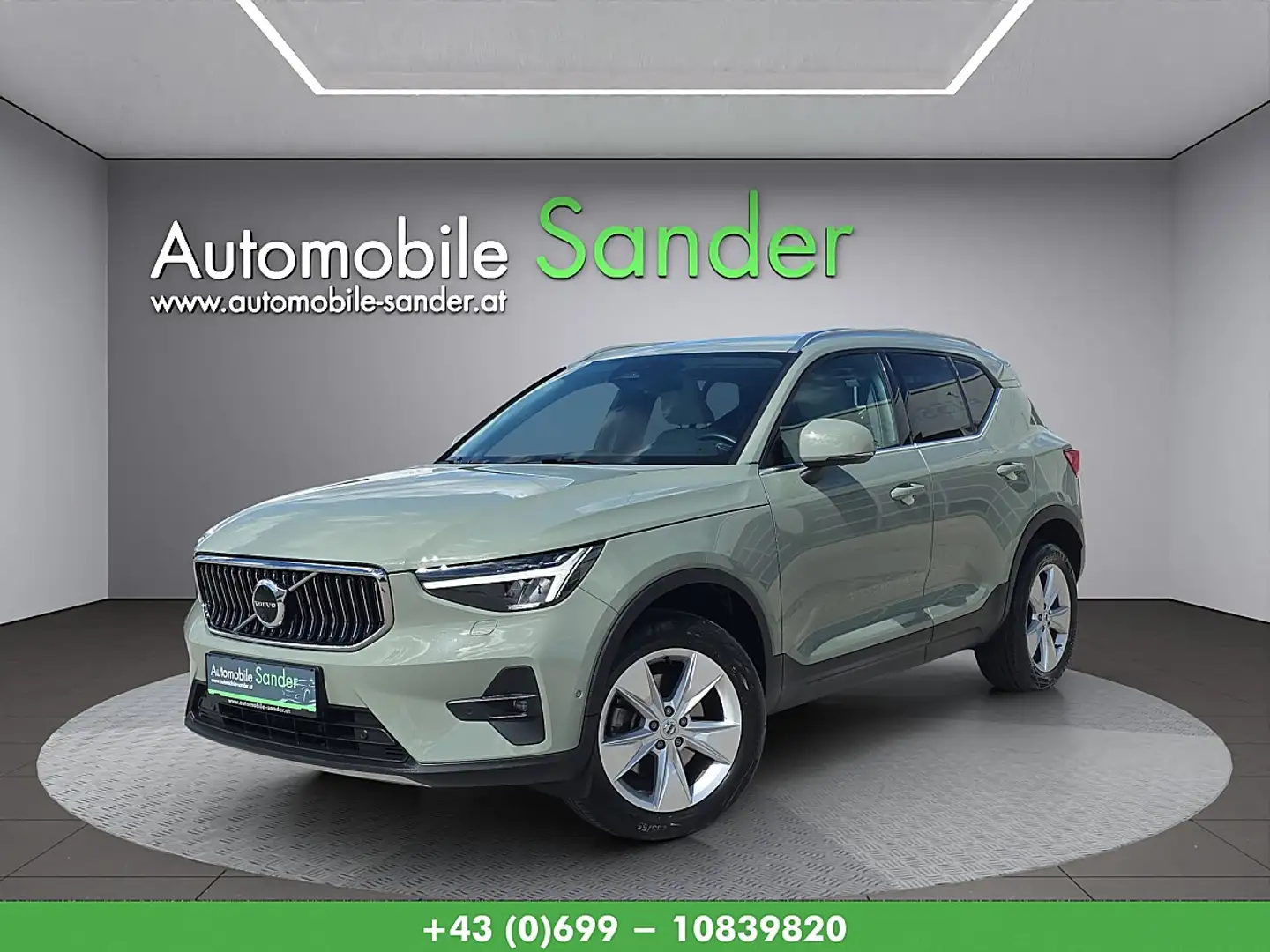 Volvo XC40 B3 Plus Bright Aut.*LEDER/ACC/1.BESITZ* Grau - 1
