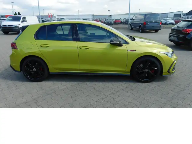 Volkswagen Golf view 2