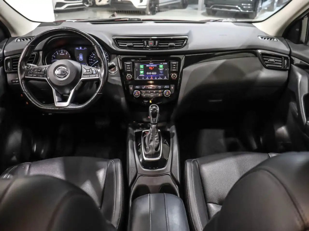 Nissan Qashqai снимка Nissan Qashqai