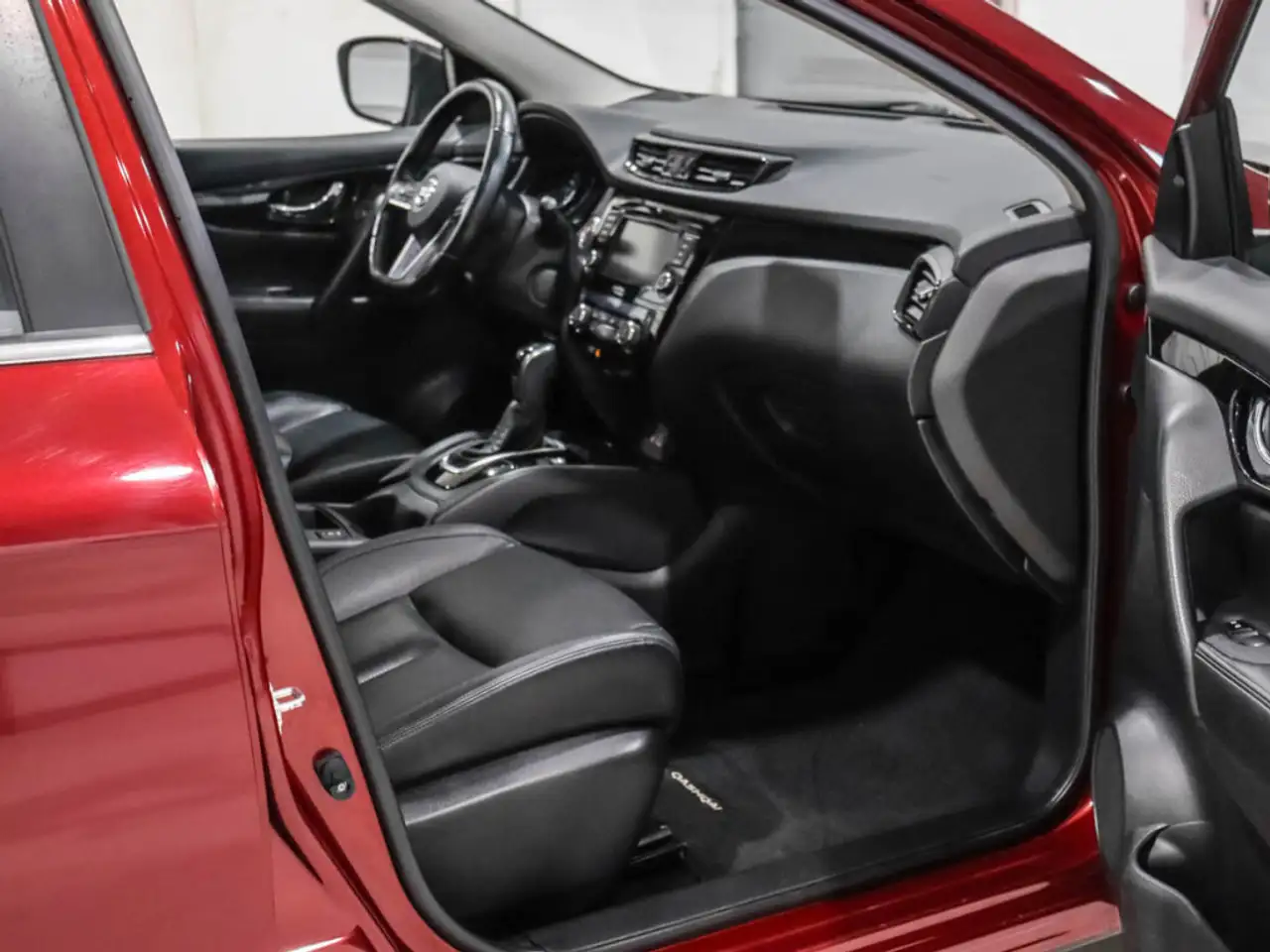 Nissan Qashqai снимка Nissan Qashqai