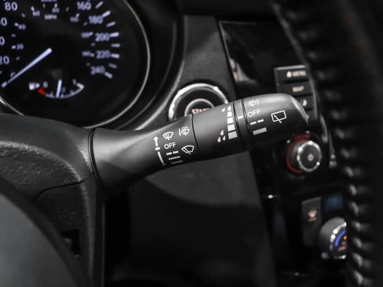 Nissan Qashqai снимка Nissan Qashqai