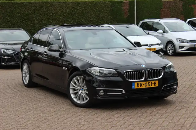 BMW 520 5-serie 520i Luxury Edition / NL Auto! / Schuifdak