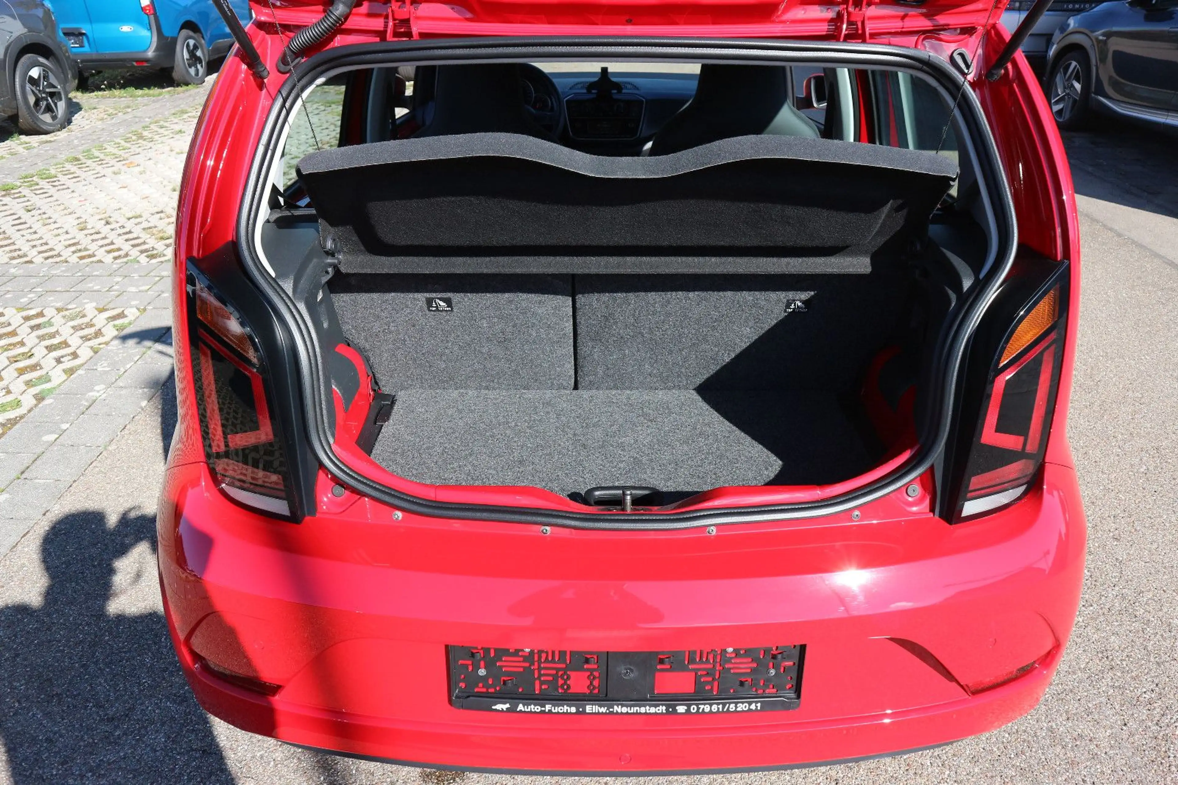 Volkswagen up! 1.0 MPI Klima 4-Türer Kamera PDC SHZ — photo 6