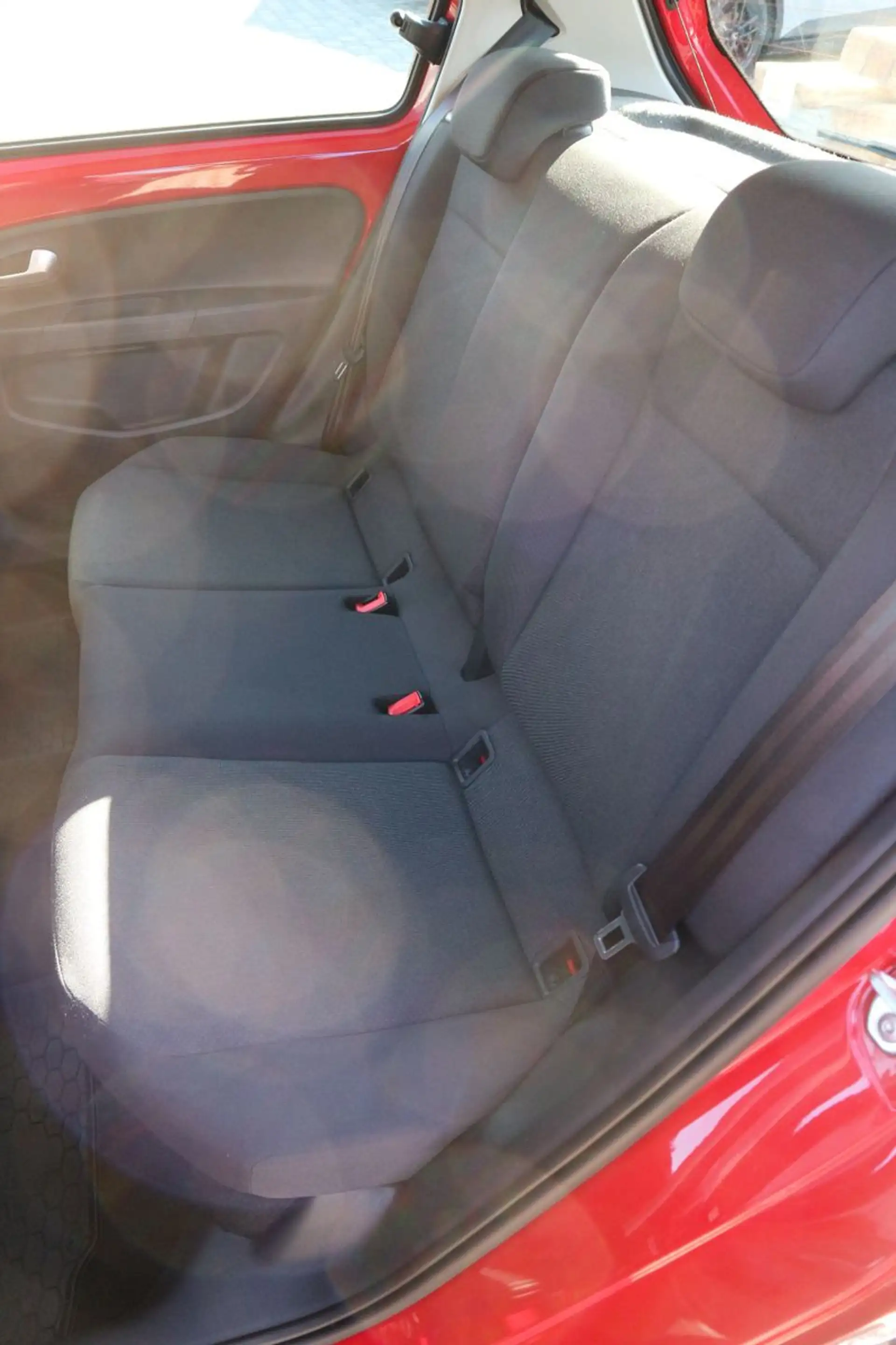 Volkswagen up! 1.0 MPI Klima 4-Türer Kamera PDC SHZ — photo 7