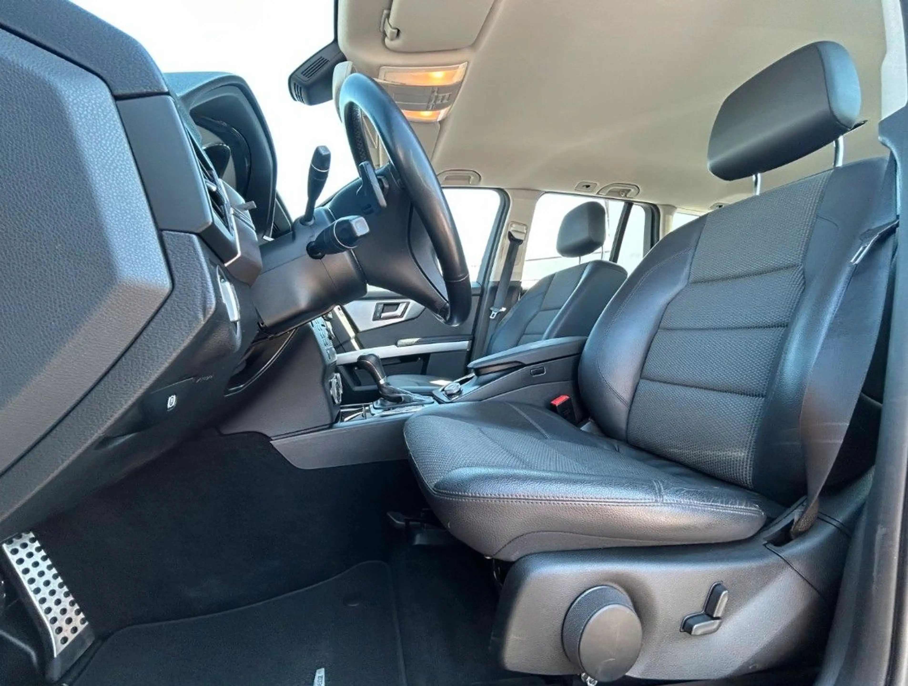 Mercedes-Benz GLK 220 BE 4MATIC 7G NAVI + SHZ +TEMP — photo 9