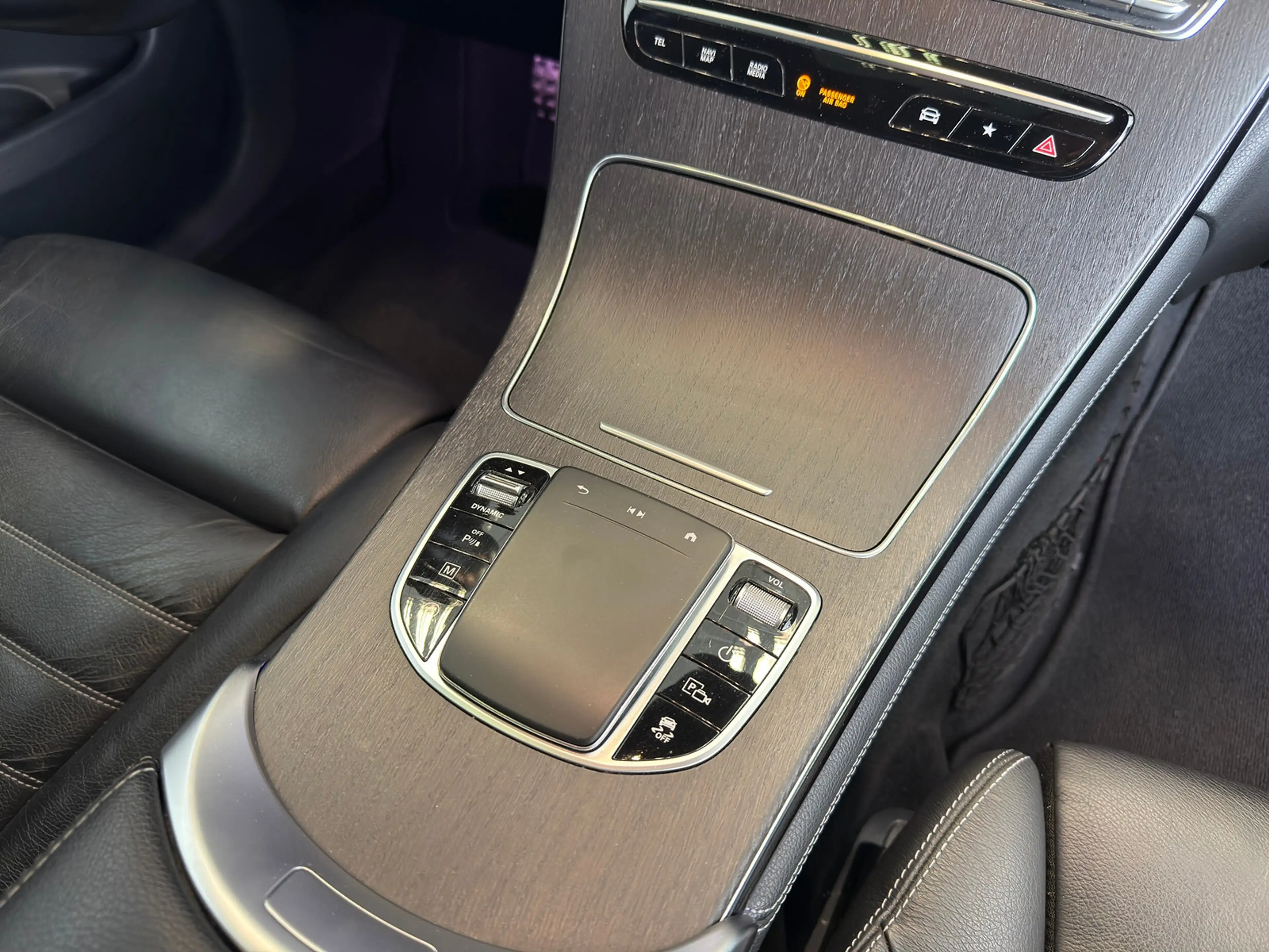 Mercedes-Benz GLC 400 d 4M AMG-Line AHK Distronic Panorama — photo 13