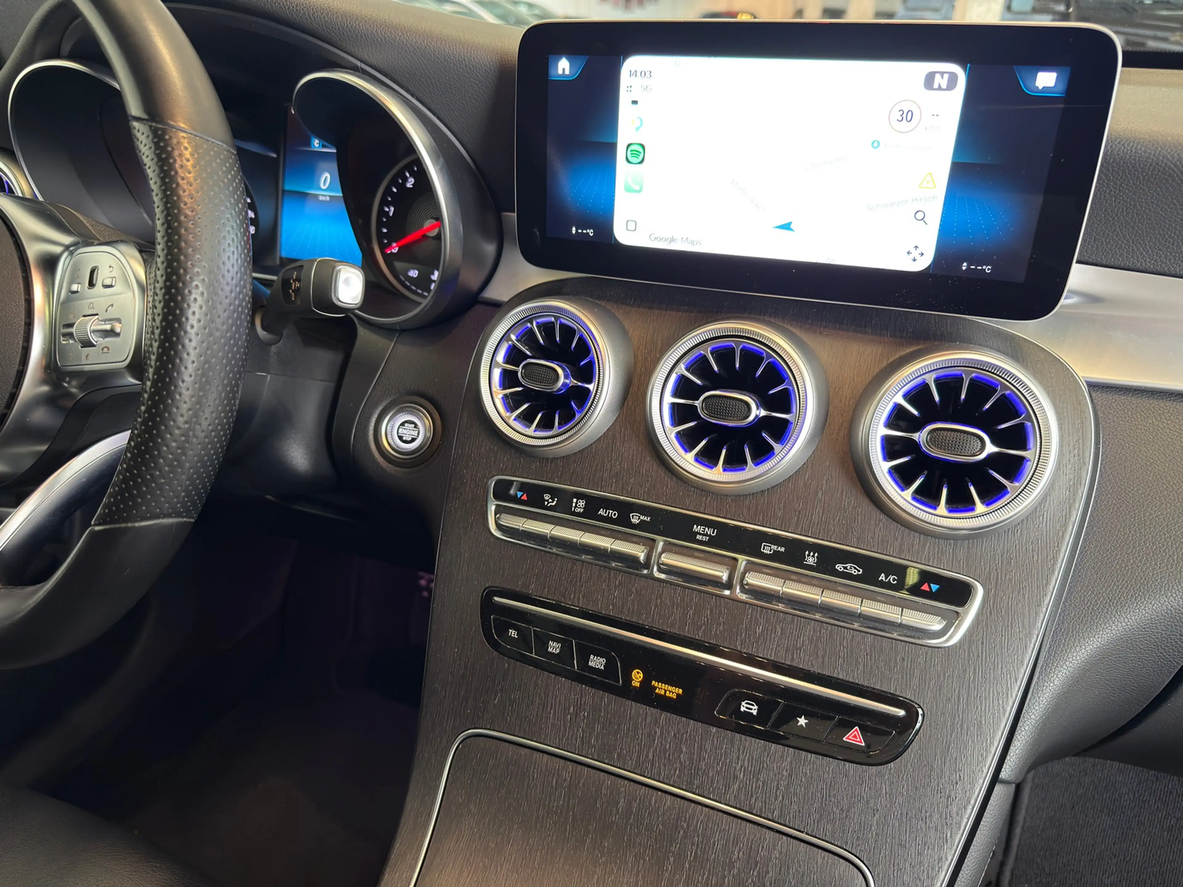 Mercedes-Benz GLC 400 d 4M AMG-Line AHK Distronic Panorama — photo 12