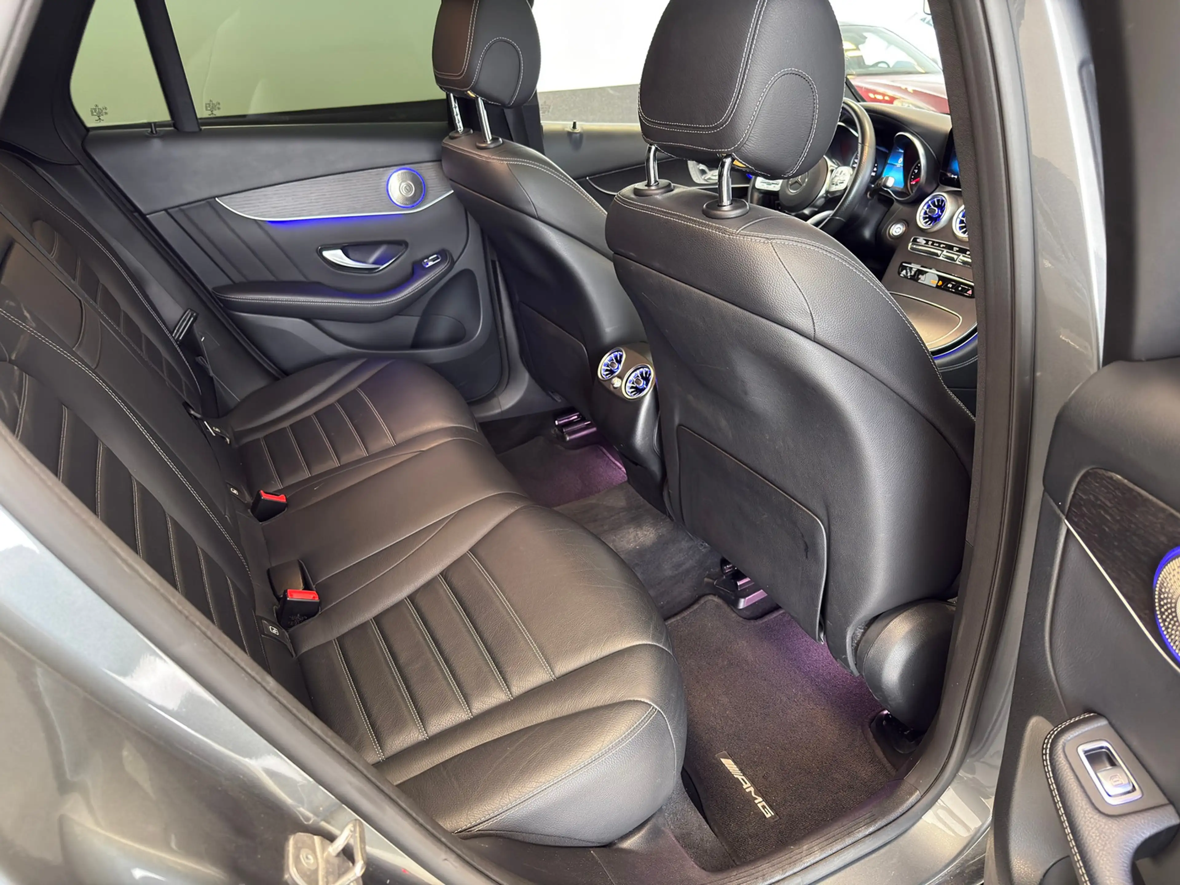 Mercedes-Benz GLC 400 d 4M AMG-Line AHK Distronic Panorama — photo 10