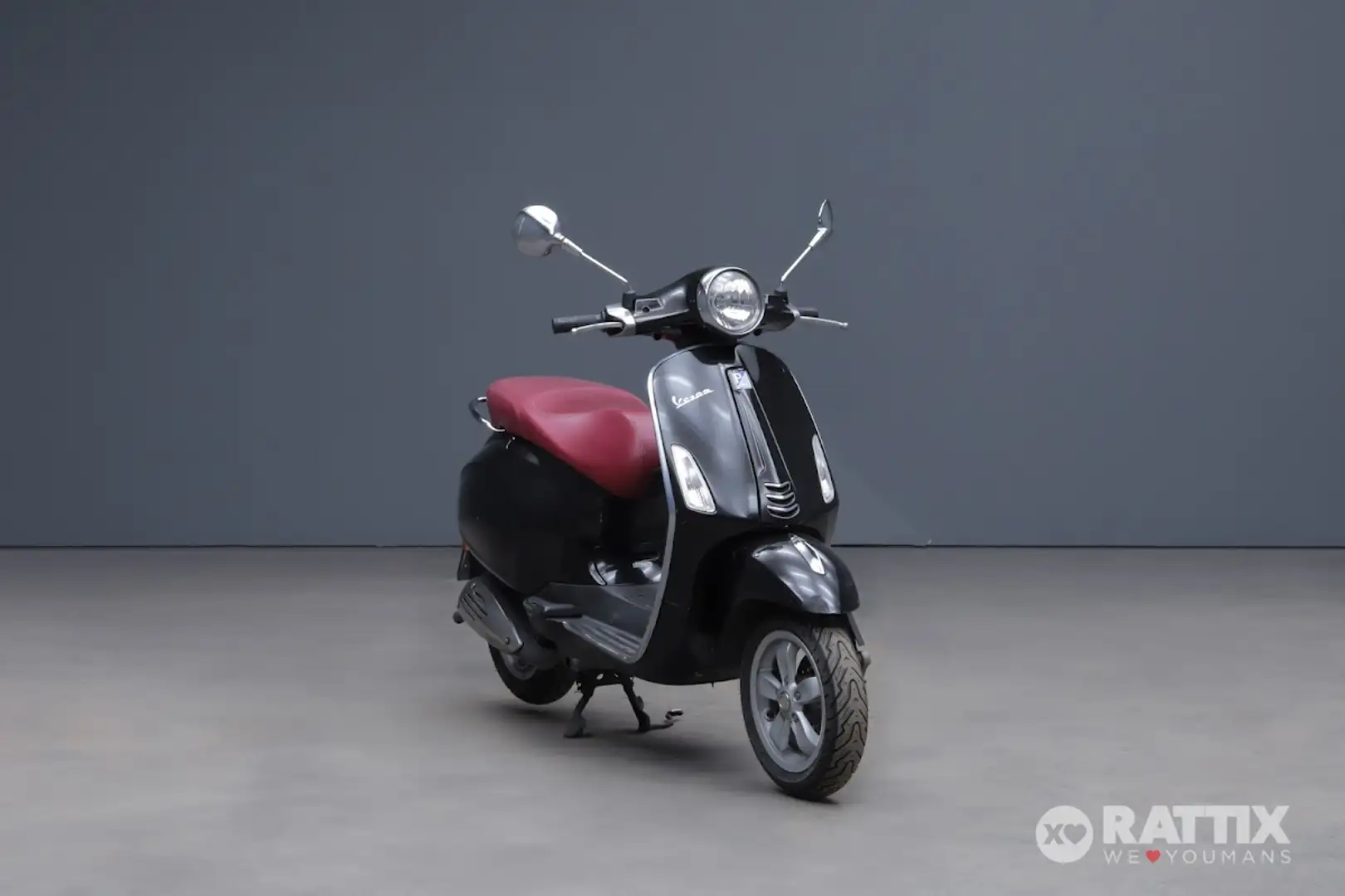 Vespa 50 4v SE 70th Negro - 1