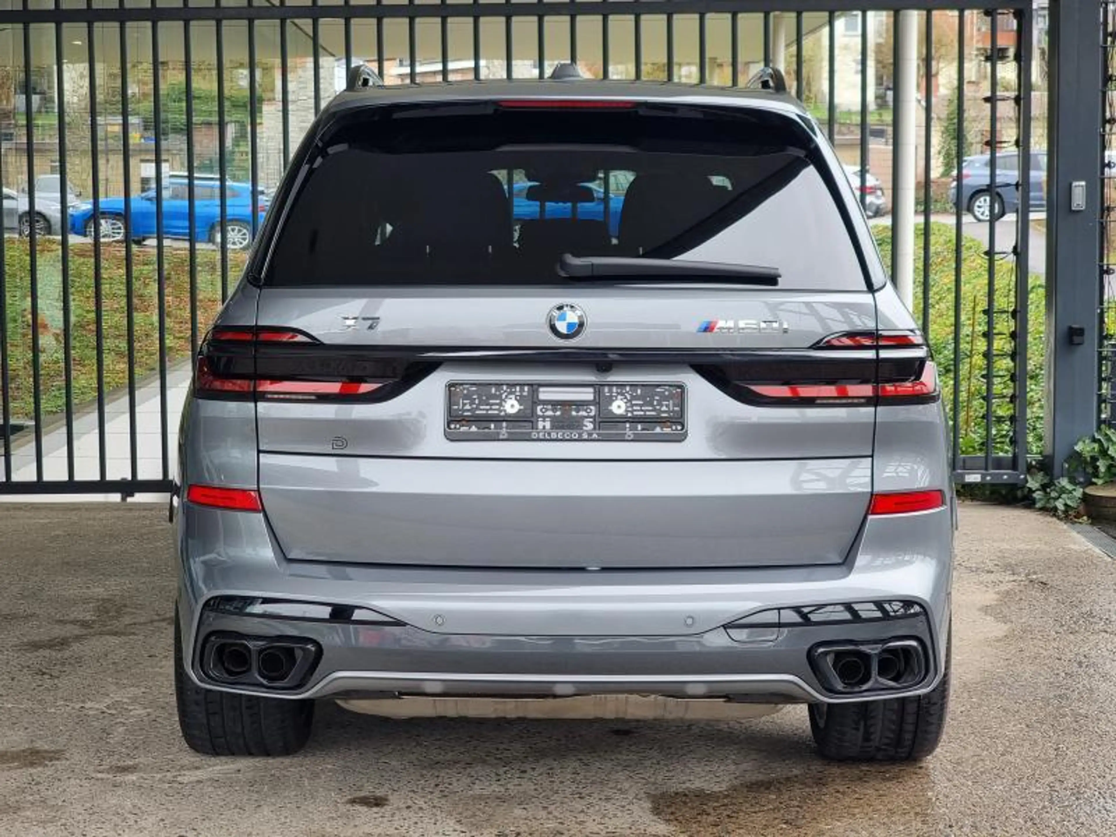 BMW X7 M M60i xDrive — photo 14
