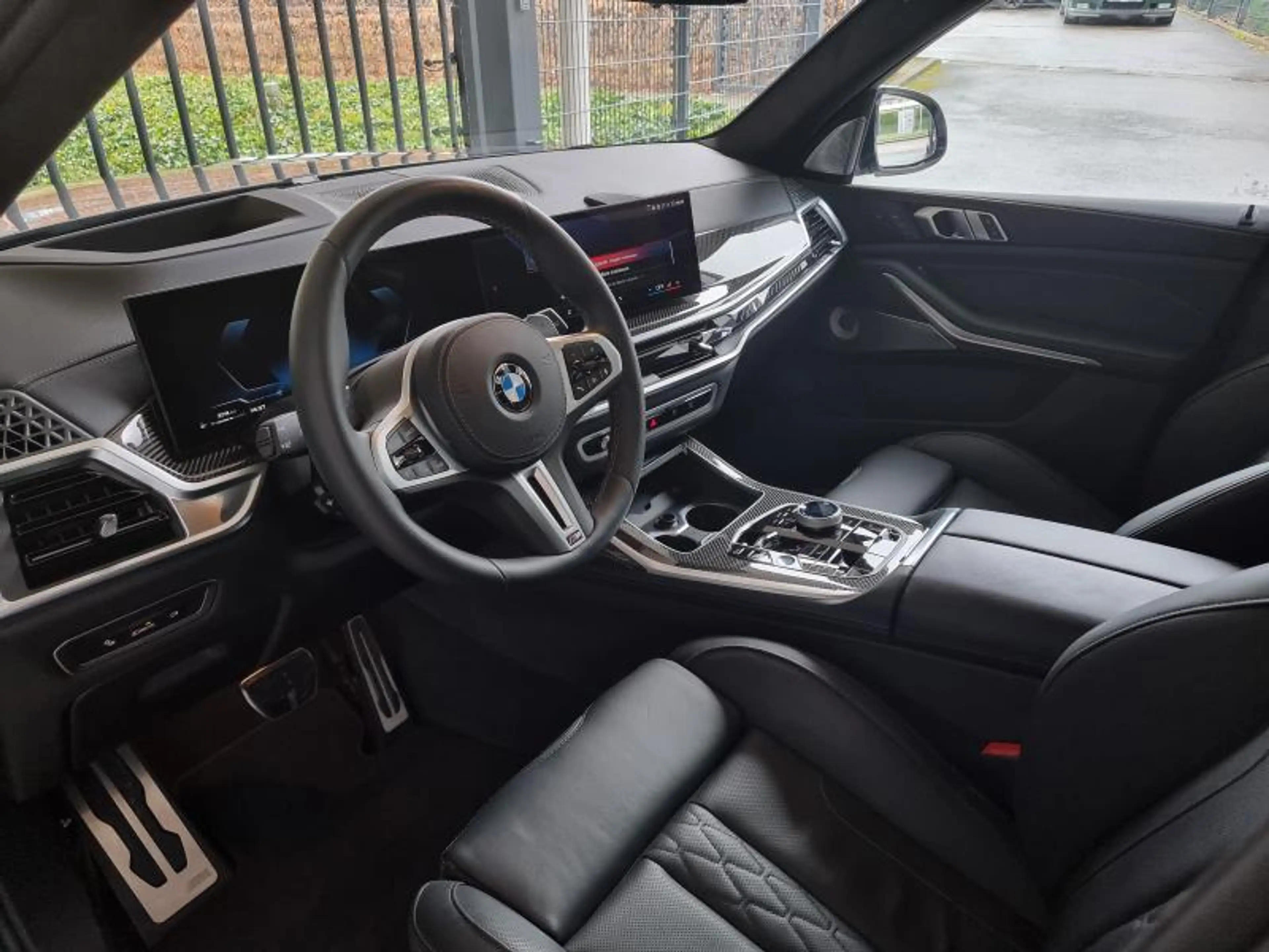 BMW X7 M M60i xDrive — photo 4