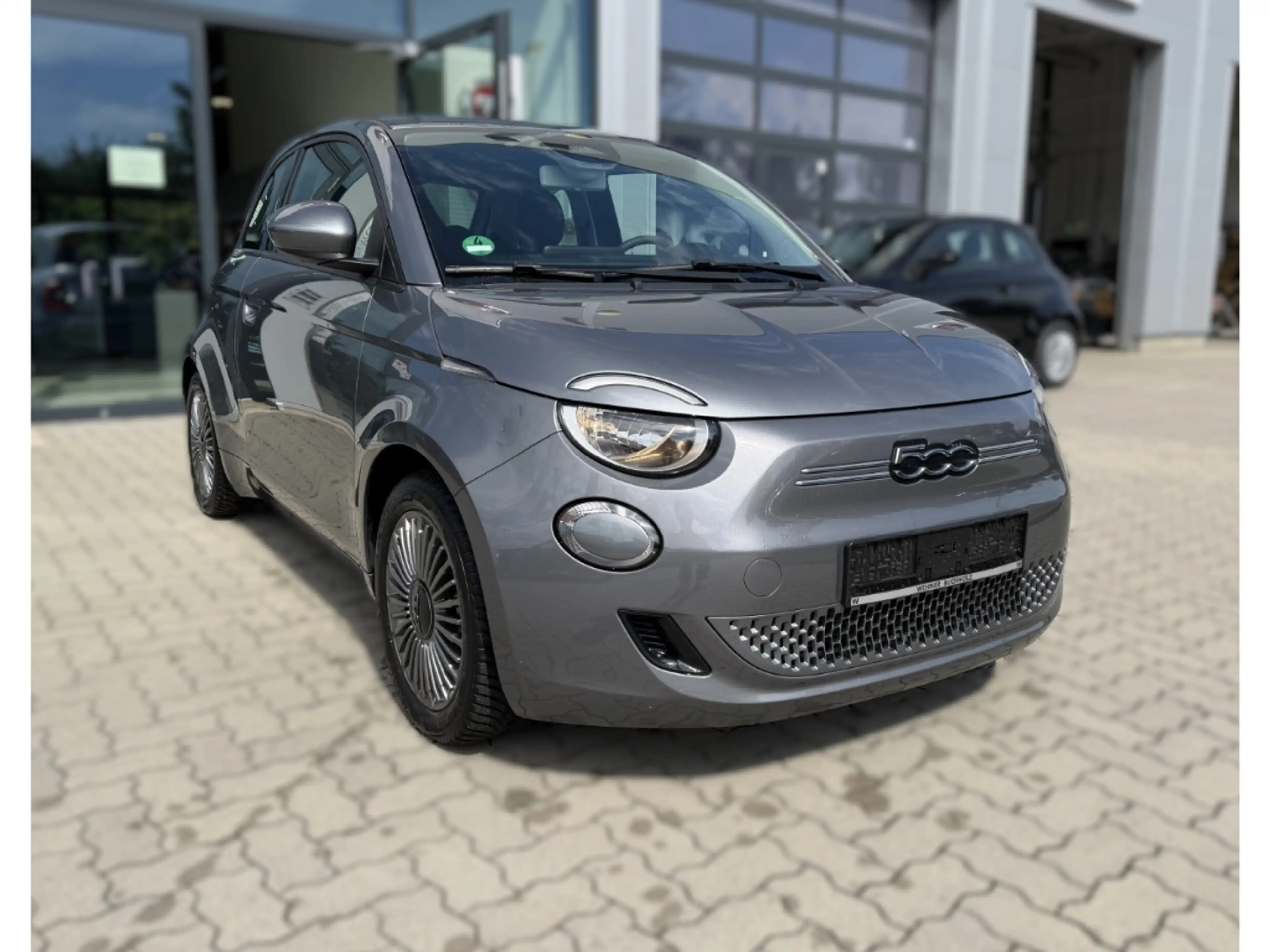 Fiat 500e Icon *Klimaanlage *AppleCarPlay *Android Auto — photo 3
