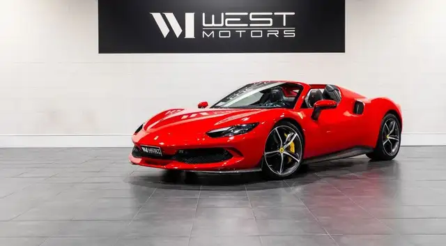 Ferrari 296 GTS V6 830 – 1°Main Française LIFT Carbone Int Ext Alcantara Volant CarPlay JBL TVA LOA 2890E-Mois