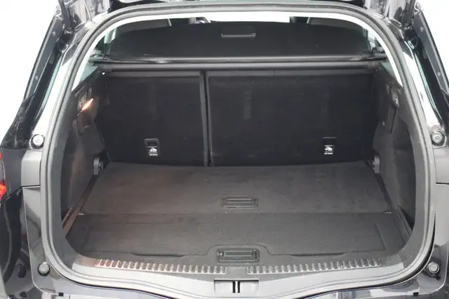 Renault Megane view 12