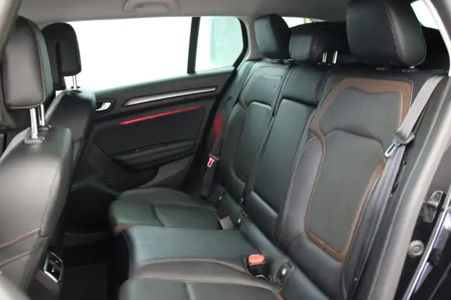 Renault Megane view 5