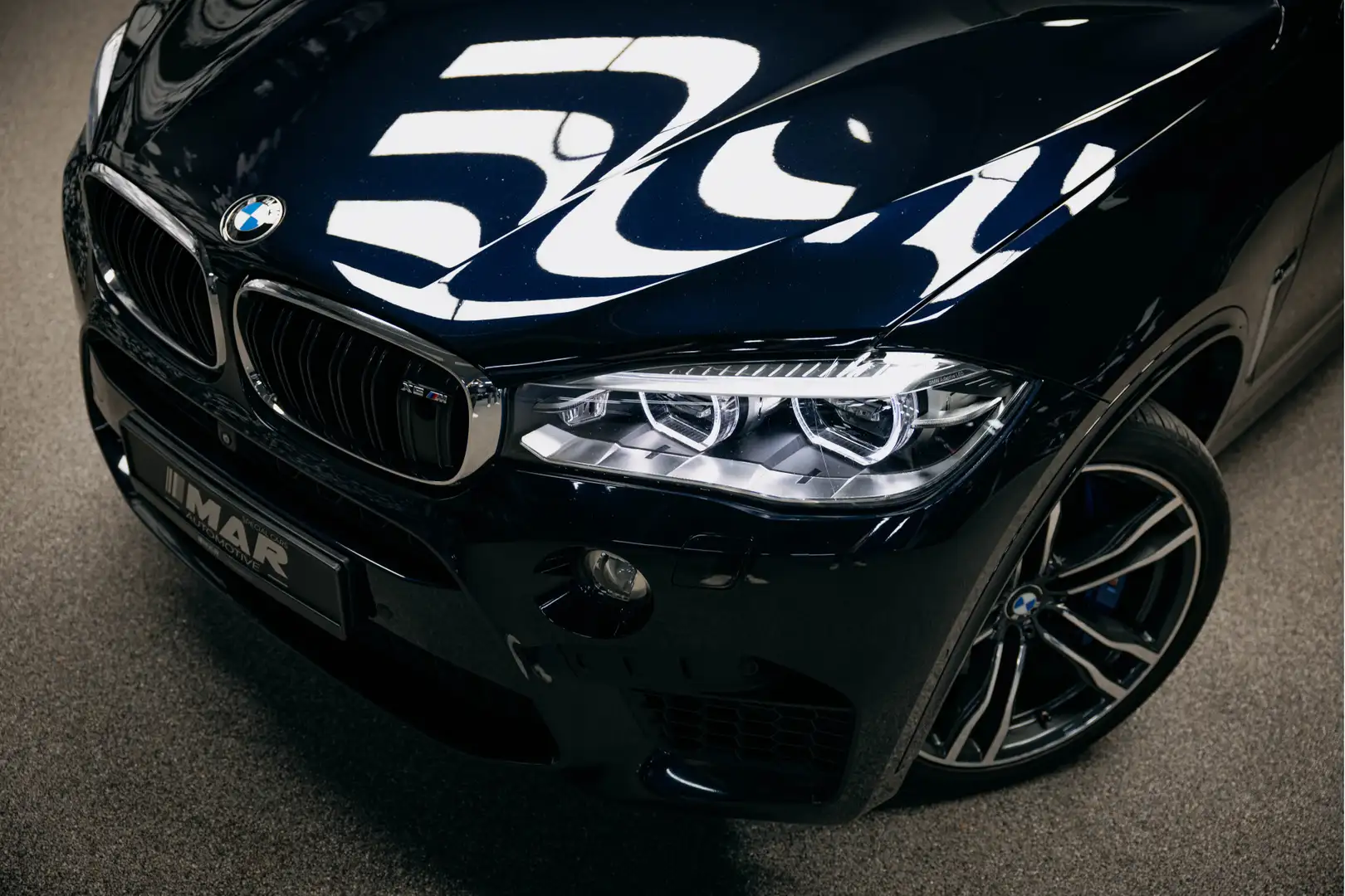 BMW X5 M | Elektrisch uitklapbare trekhaak | Carbon Pack in Negro - 2