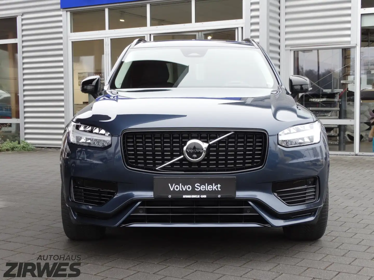 Volvo XC90 Ultimate Dark Recharge Plug-In Hybrid T8 AWD Blau - 2