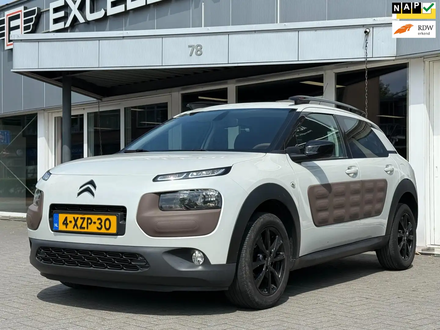 Citroen C4 Cactus 1.2 PureTech Business Белый - 1