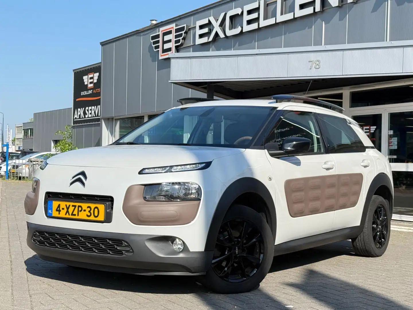 Citroen C4 Cactus 1.2 PureTech Business Белый - 2
