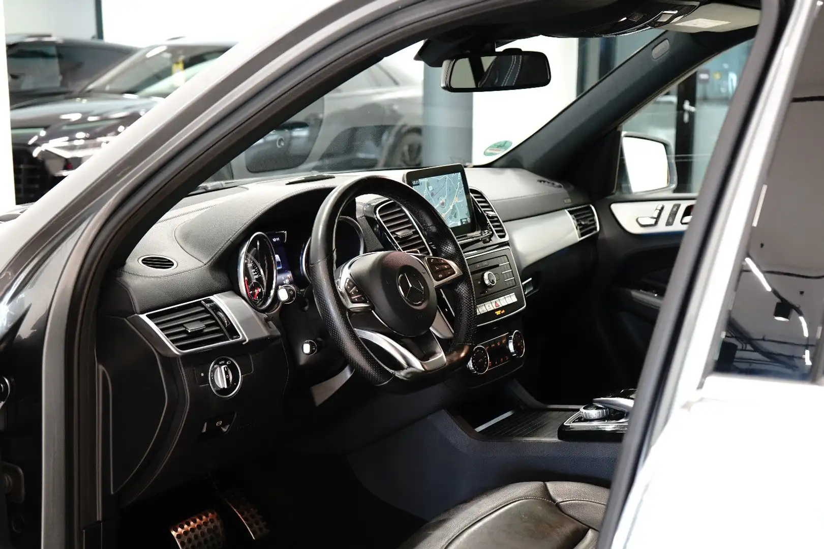 Mercedes-Benz GLE 350 |AMG|DISTR||360°|PANO|ANHÄNGER|HEIZUNG| Grau - 2
