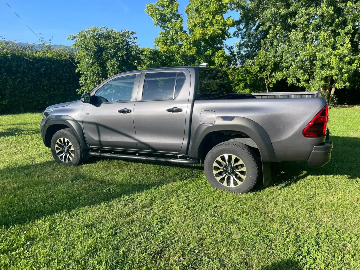 Toyota Hilux Hilux 2.8 d double cab GR Sport 4wd auto Gris - 1