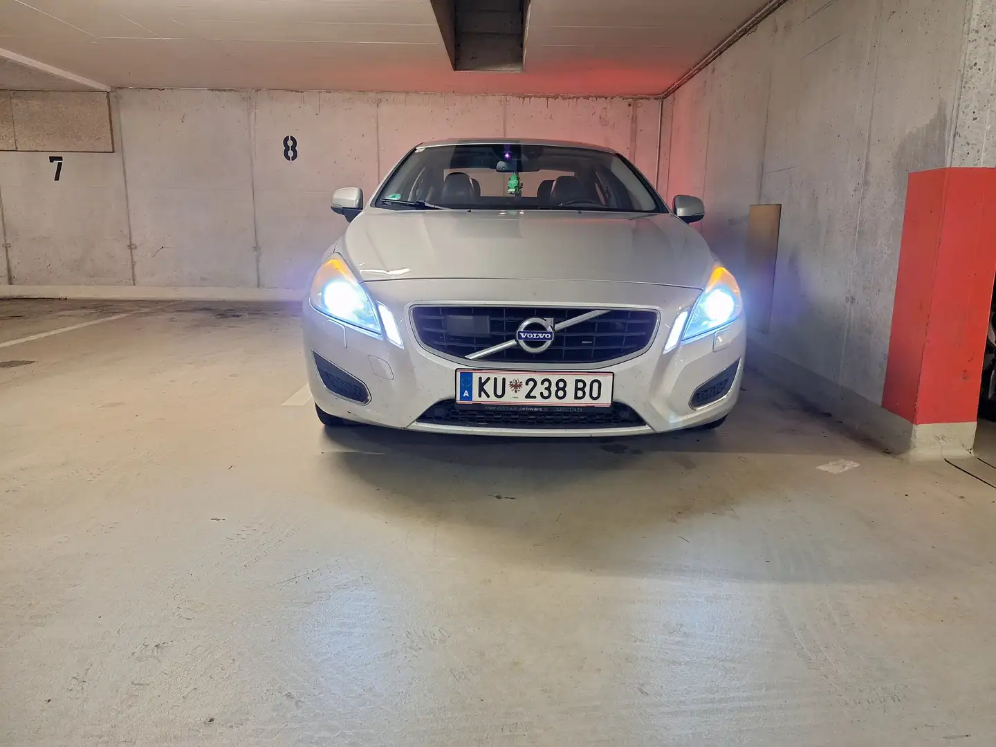 Volvo S60 D3 Summum Geartronic Aut. Silber - 2